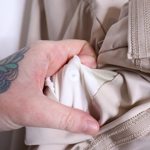 LULULEMON Club Short II Cashew Warpstreme Stretch Golf Tennis Active Women's 4 - Picture 9 of 9